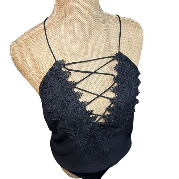 WAYF Black Lace Up Bodysuit Top‎ Sleeveless Snap Crotch Blouse Women's Size S - Picture 3 of 9